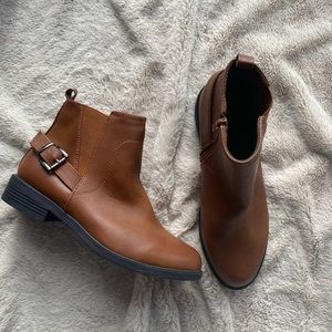 brown leather booties